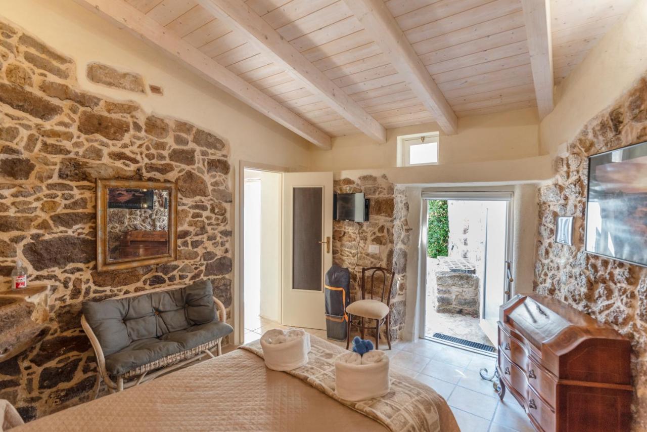 Domo Sa Barra Bed and Breakfast SantʼAntìoco Εξωτερικό φωτογραφία