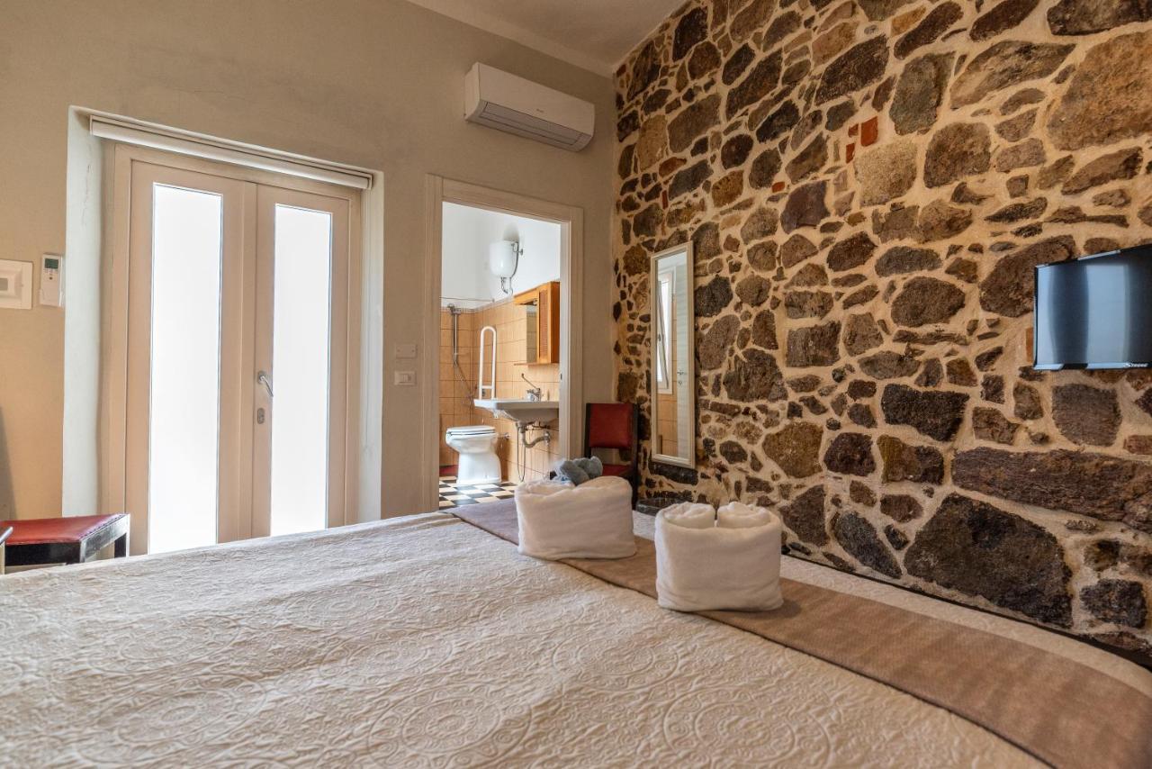 Domo Sa Barra Bed and Breakfast SantʼAntìoco Εξωτερικό φωτογραφία
