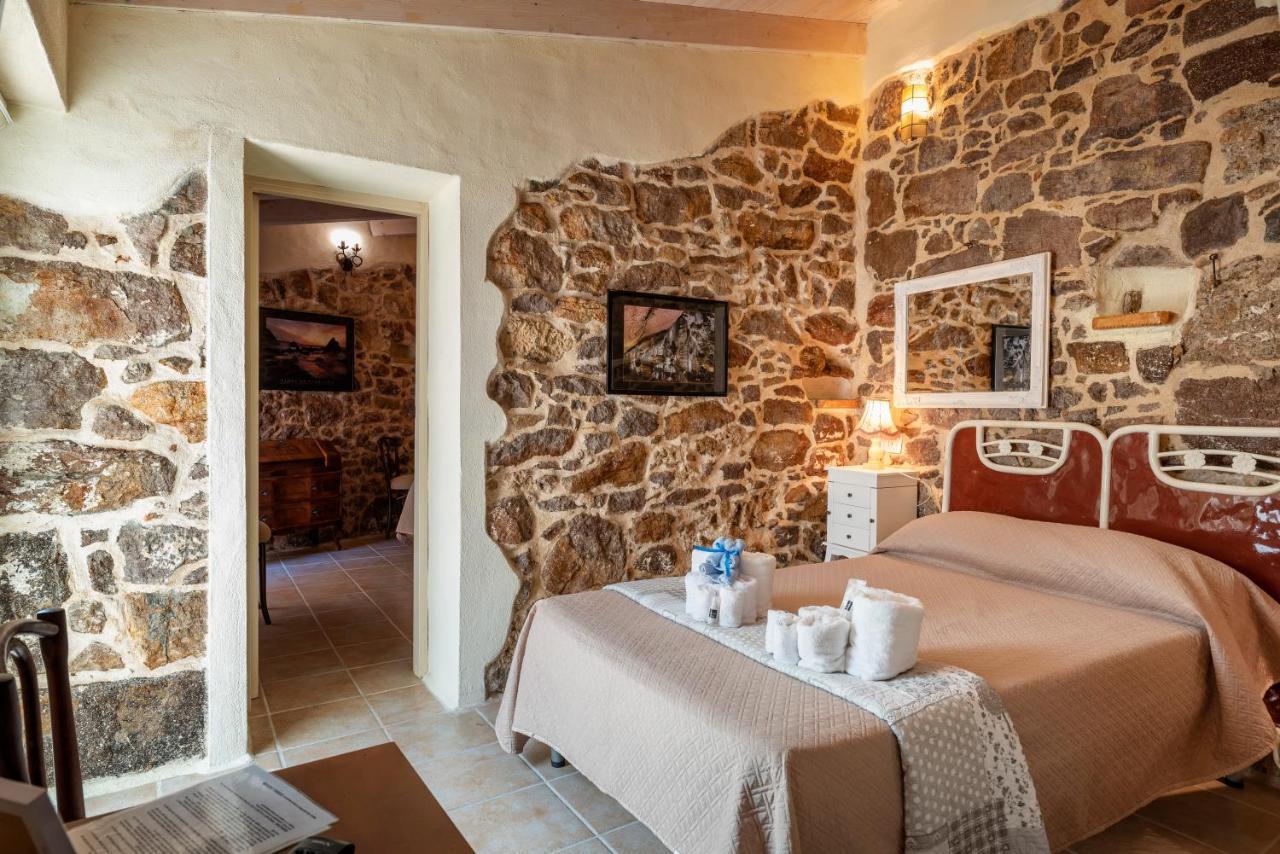 Domo Sa Barra Bed and Breakfast SantʼAntìoco Εξωτερικό φωτογραφία